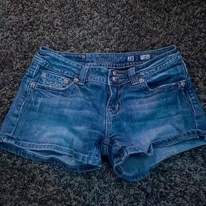 Jean shorts size 28